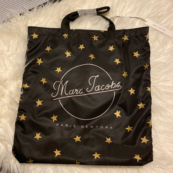 Marc Jacobs Handbags - NWT Black Marc Jacobs Tote Bag With Stars 🌟